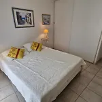 3 Pieces Climatise Avec Terrasse Et Parking, Centre-ville - Fr-1-780-17 * سانت ماكسيم