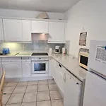 3 Pieces Climatise Avec Terrasse Et Parking, Centre-ville - Fr-1-780-17 شقة
