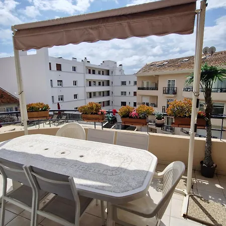 3 Pieces Climatise Avec Terrasse Et Parking, Centre-ville - Fr-1-780-17 سانت ماكسيم