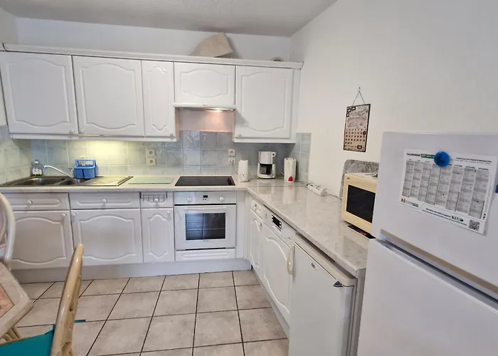 : 3 Pièces, Climatisé, Terrasse, Parking Privatif, Animaux Acceptés - Fr-1-780-17 Appartamento