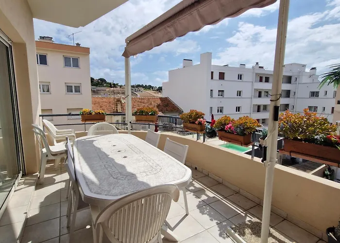 : 3 Pièces, Climatisé, Terrasse, Parking Privatif, Animaux Acceptés - Fr-1-780-17 * Sainte-Maxime