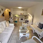 Διαμέρισμα 3 Pieces Climatise Avec Terrasse Et Parking, Centre-ville - Fr-1-780-17 Σαιντ-Μαξίμ