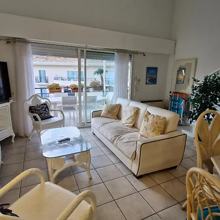 3 Pieces Climatise Avec Terrasse Et Parking, Centre-ville - Fr-1-780-17 아파트