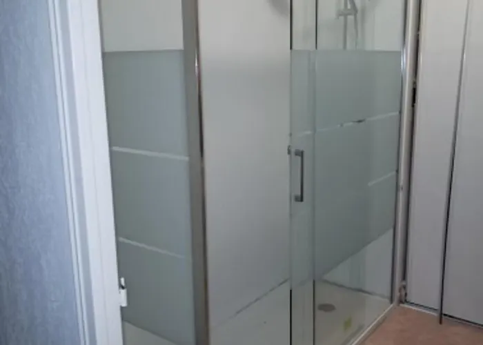 Lejlighed 3 Pieces Climatise Avec Terrasse Et Parking, Centre-ville - Fr-1-780-17 Sainte-Maxime