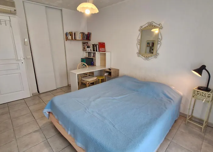 3 Pieces Climatise Avec Terrasse Et Parking, Centre-ville - Fr-1-780-17 Lejlighed